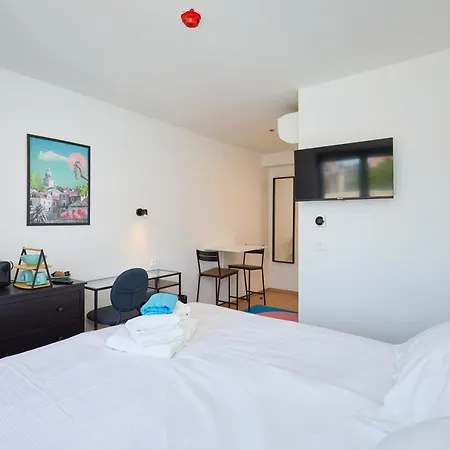 Dominium Apartment